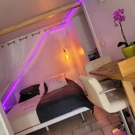 Au Fil De L' Eau Apartment *