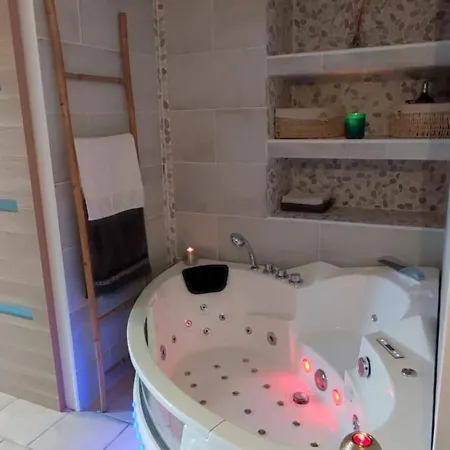 Lägenhet Au Fil De L' Eau